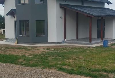 Casă cu 3 camere în Curtești - 6