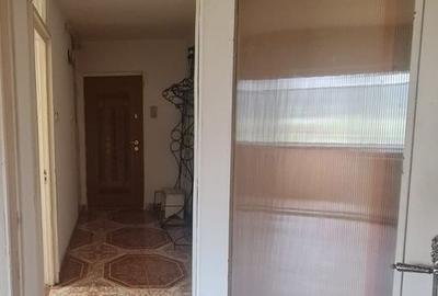 Apartament cu 2 camere semidecomandat în Dârste