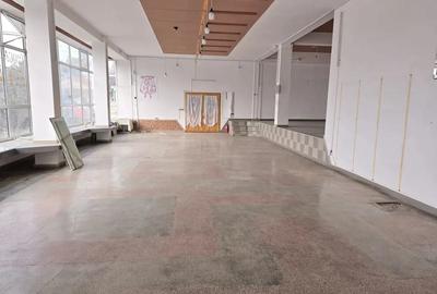 Spațiu comercial, de 180 mp, în Central