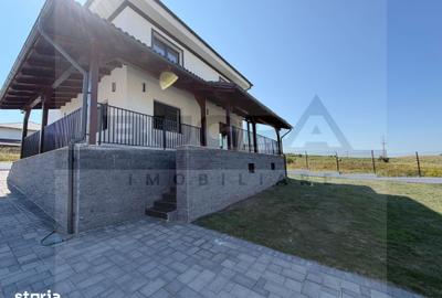 Casă cu 4 camere cu Teren 500 Mp în Chinteni