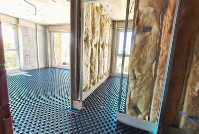 Apartament cu 2 camere decomandat în Titan