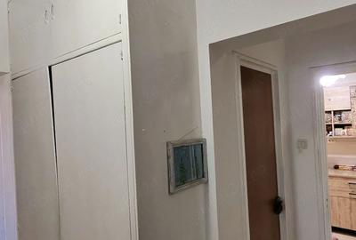 Apartament cu 3 camere decomandat în Brâncoveanu