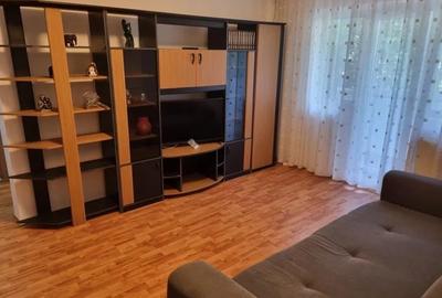 Apartament cu 2 camere decomandat în Olteniței
