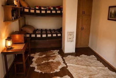 Casă cu 6 camere cu Teren 3269 Mp în Deda - 2