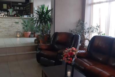 Casă individuală cu 16 camere cu Canalizare în Est - 3