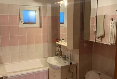Apartament cu 4 camere decomandat, mobilat în Steaua