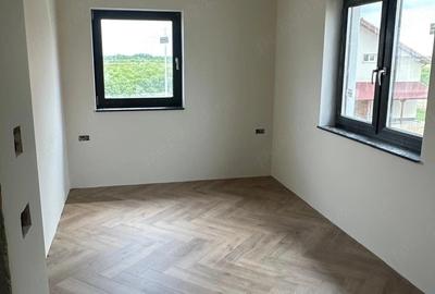Casă cu Teren 295 Mp în Central