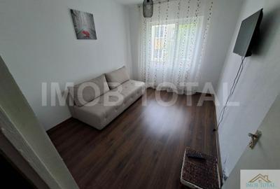 Apartament cu 3 camere decomandat în Trivale - 5