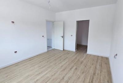 Casă cu 4 camere cu Teren 322 Mp în Romanești - 7
