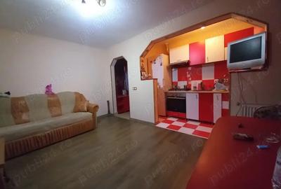 Apartament cu 2 camere semidecomandat în Beiuș