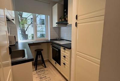Apartament cu 2 camere în Romană