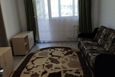 Apartament cu 2 camere decomandat în Gară