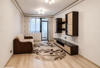 Apartament cu 3 camere decomandat în Tractorul