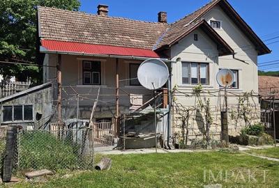 Casă individuală cu 3 camere cu Teren 3000 Mp în Petrindu - 2