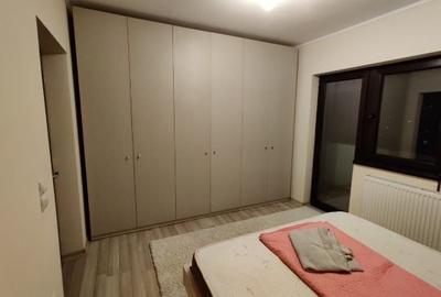 Apartament cu 3 camere semidecomandat în Valea Adâncă - 1