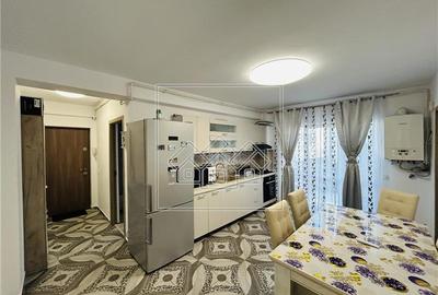 Apartament cu 2 camere semidecomandat în Arhitecților - Calea Cisnădiei