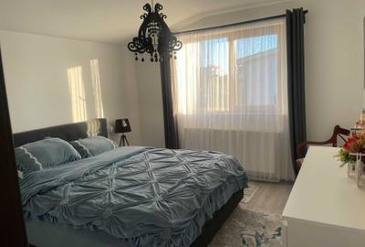 Casă cu 4 camere în Trivale