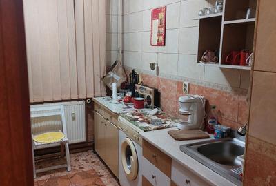 Apartament cu 3 camere semidecomandat în Central - 3