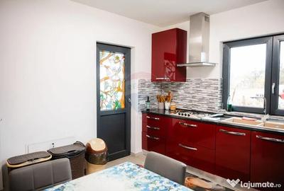 Casă cu 5 camere cu Teren 4242 Mp în Lunca (Vânători-Neamț) - 1