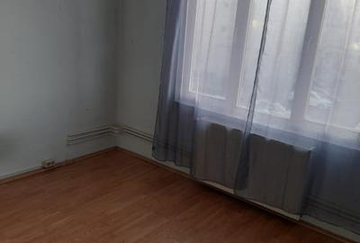 Apartament de vanzare - 2 camere et. 2, Reghin bld. Unirii - 6