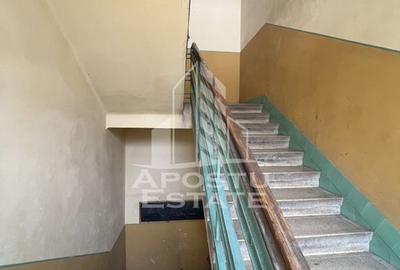 Apartament cu 3 camere semidecomandat în P-ța Maria - 11