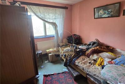 Apartament cu 2 camere decomandat în Albești
