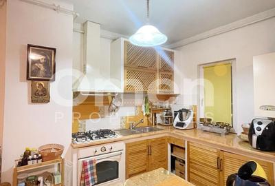 Apartament cu 3 camere semidecomandat, mobilat în Progresul - 4