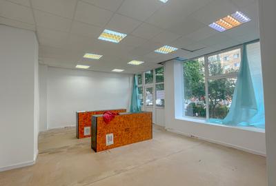 Spatiu comercial, 2 intrari, 82 mp, Noua - 2