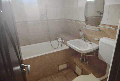 Apartament cu 4 camere semidecomandat în Rogerius - 3