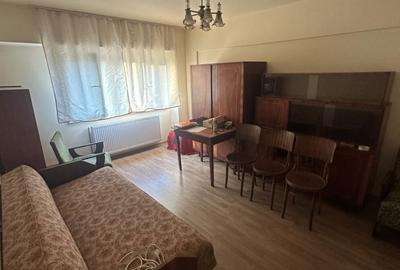 Apartament cu 2 camere decomandat în Central - 3