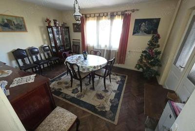 Casă cu 6 camere cu Teren 400 Mp în Babadag - 2