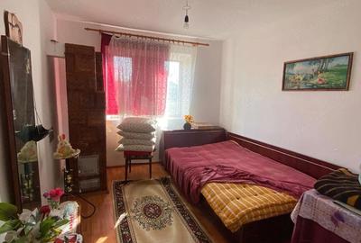 Casă cu Teren 3300 Mp în Central - 2