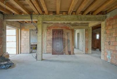 Casă cu Teren 500 Mp în Hărman - 2