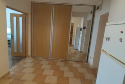 2 camere pe Bd. Unirii | 65 mp | Etaj 3/8 | Bloc 1994 | 182.900€ neg - 13