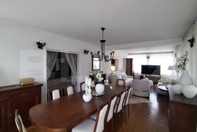 Vila de lux de vanzare, 15 camere, 550 mp, zona Micro 6, comision 0% - 6