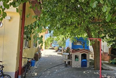 Casă cu 4 camere în Corbeanca