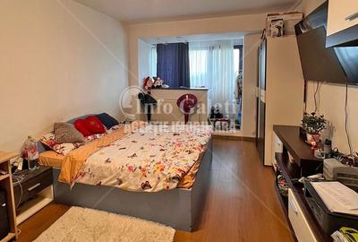 Apartament cu 2 camere decomandat în Piața Centrală - 2
