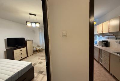 Garsonieră decomandată, mobilată în Vitan Mall - 8