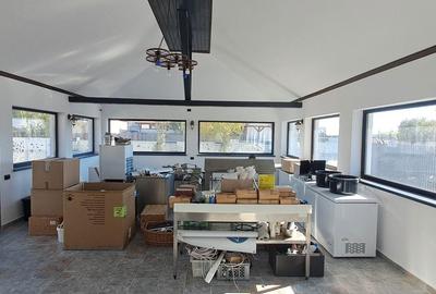 Spațiu comercial, de 120 mp, în Central - 3