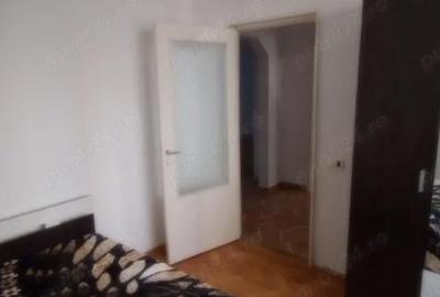 Apartament cu 3 camere decomandat în Dărmănești - 1