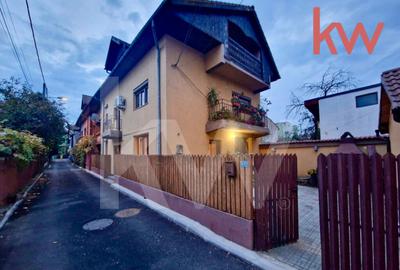 Casă cu 8 camere cu Canalizare în George Enescu - 2