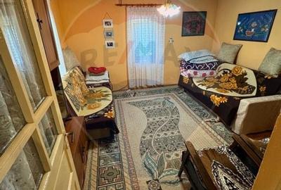 Casa 74 mp/ Predesti 1331 mp teren intravilan - 2