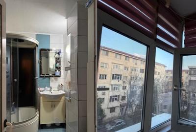 Apartament 2 camere decomandate zona POARTA 6 - 1