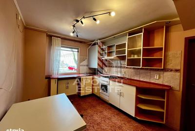 Apartament cu 2 camere semidecomandat, mobilat în Circumvalațiunii - 7