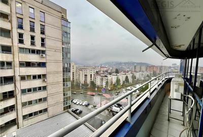 Spațiu comercial, de 1,377 mp, în Centrul Civic