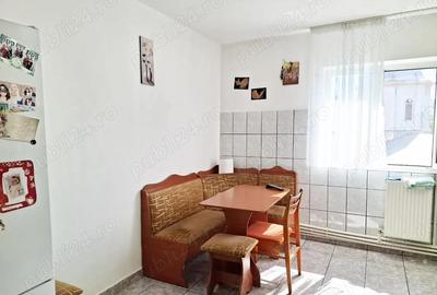 2 camere cu 2 balcoane , etaj 3 din 4, mobilat - 6