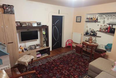 Casă cu 4 camere decomandat în Central - 3