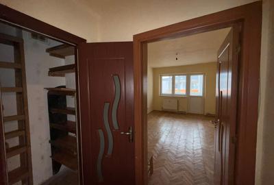 Apartament 3 camere , zona Minerului - 10