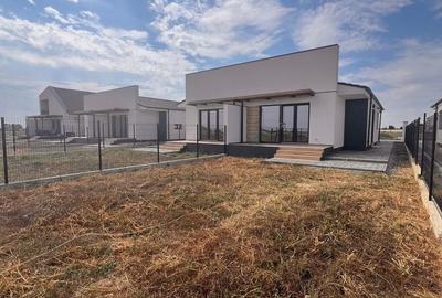 Duplex cu 3 camere cu Canalizare în Moșnița Nouă - 10