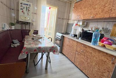 Apartament cu 3 camere decomandat în Milcov - 3